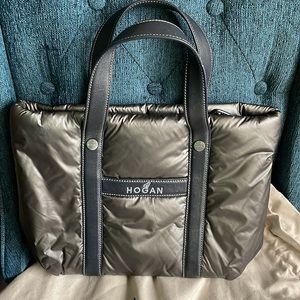 Hogan script media tote